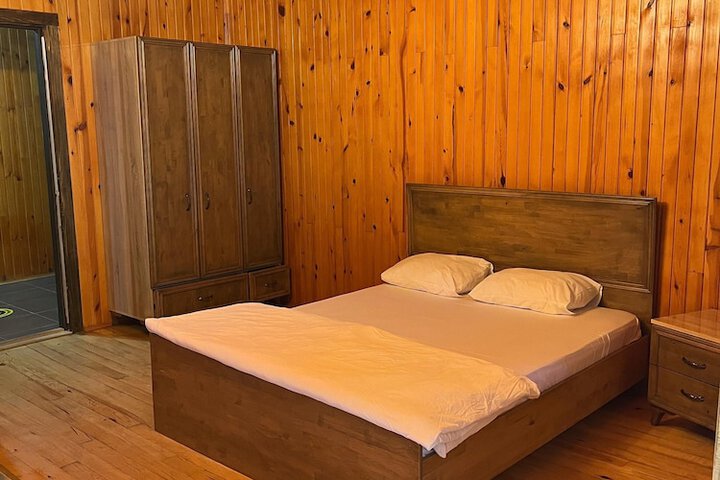 Room 3 of 13