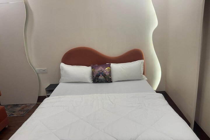 Room 18 of 29