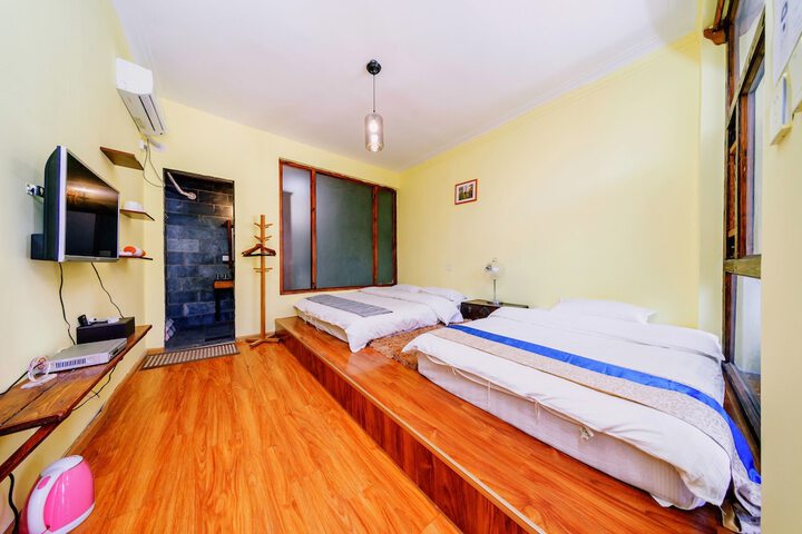 Room 14 of 30