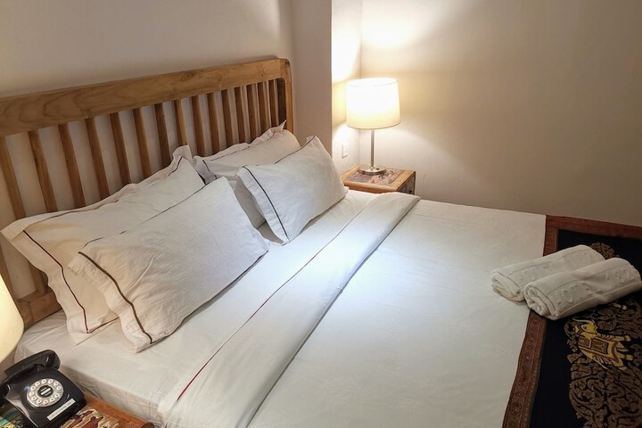 Room 35 of 82