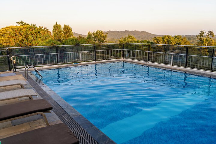Pool 6 of 8