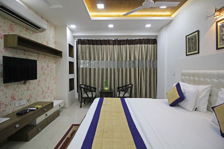 Room 12 of 78