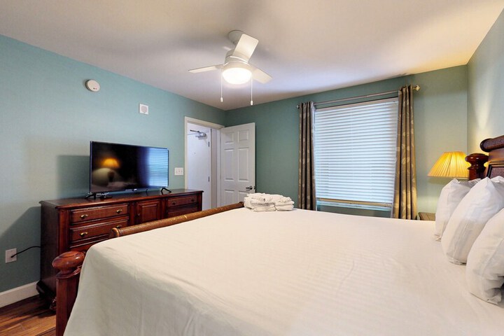 Room 13 of 163