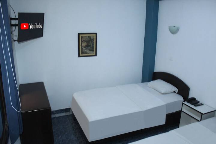 Room 9 of 21