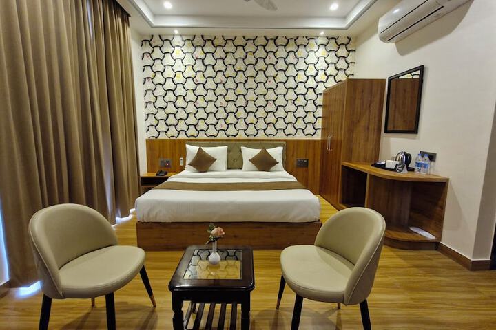 Room 5 of 21