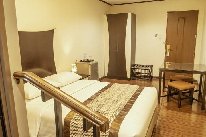 Room 13 of 49