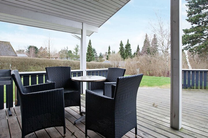 Terrace/Patio 11 of 17