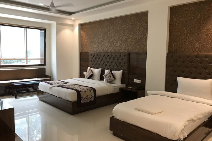 Room 15 of 60