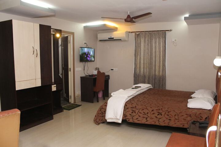 Room 49 of 169