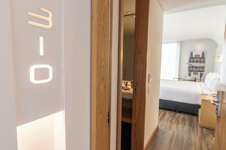 Room 13 of 91