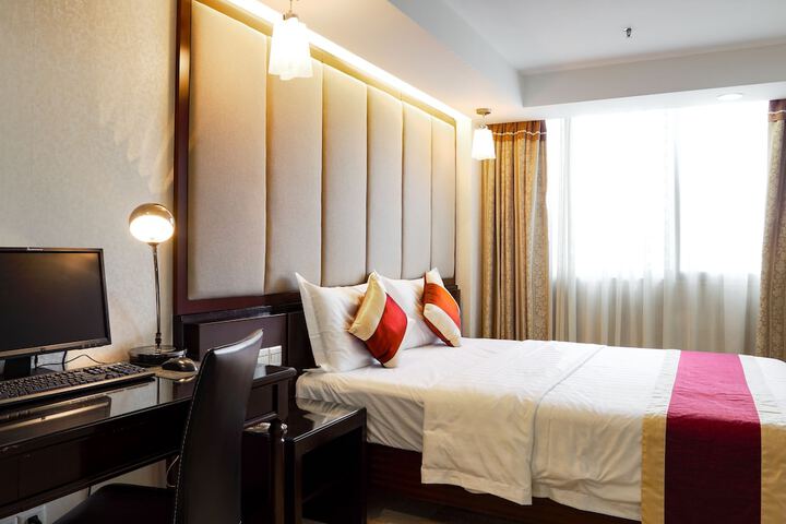 Room 14 of 35