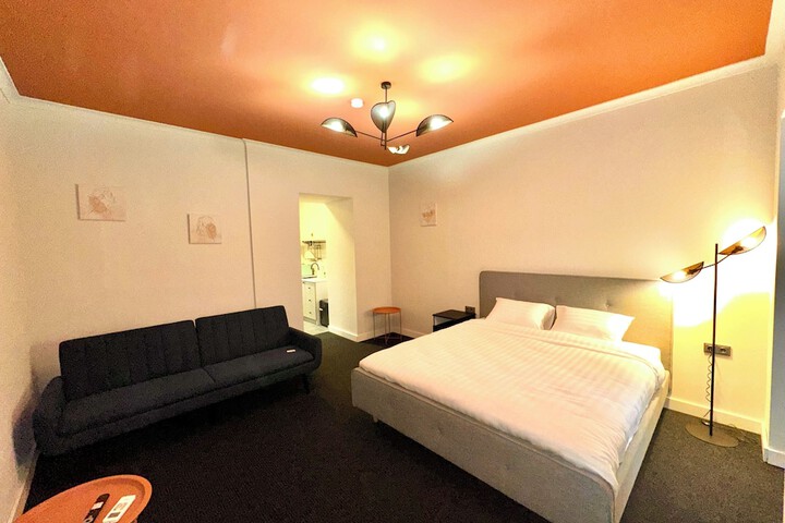Room 35 of 60