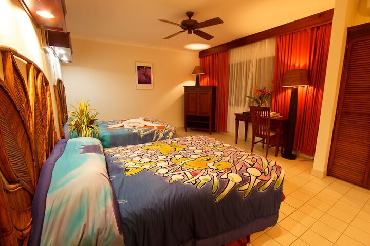 Room 4 of 34