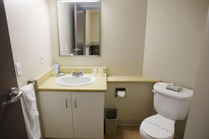 Room 25 of 46