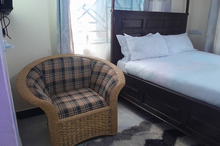 Room 9 of 24