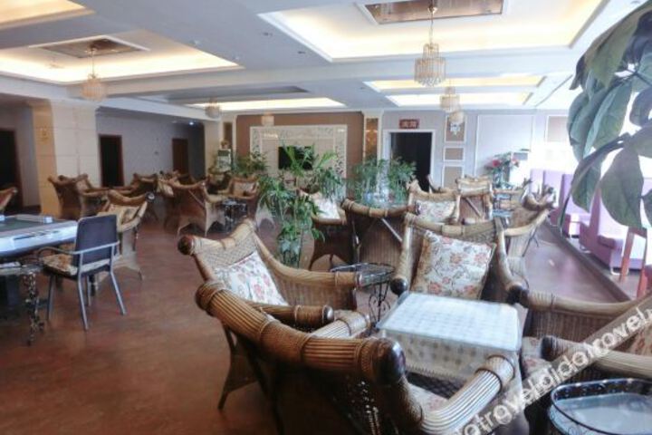 Fu shun red river valley business hotel