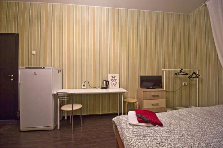 Room 6 of 19