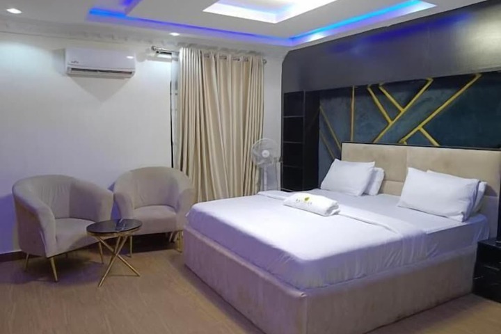 Room 5 of 22