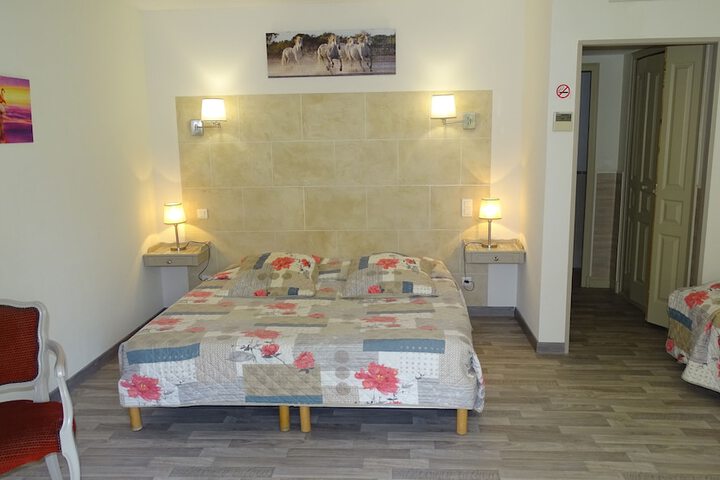 Room 13 of 77