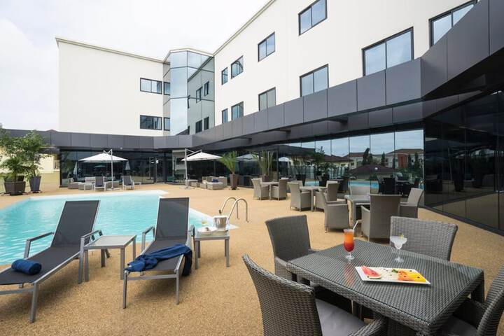 Pools & Facilities