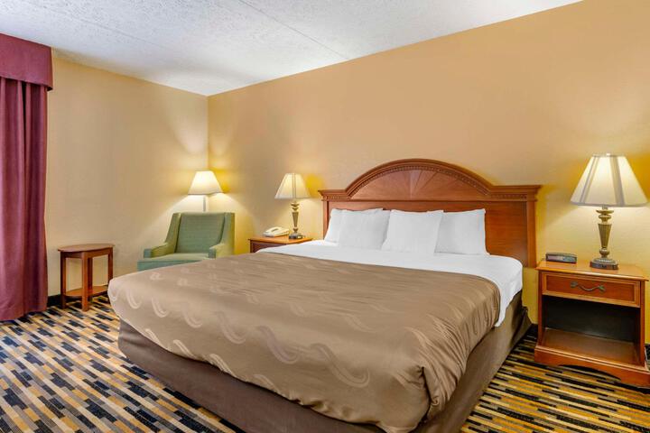 2 Double Beds (4 of 8)