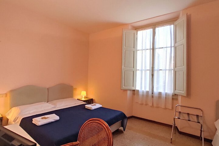Room 30 of 52