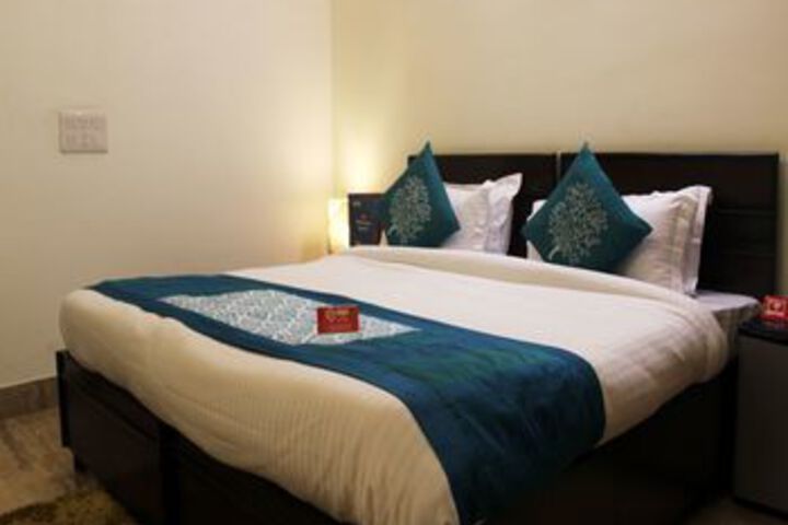 Room 6 of 20