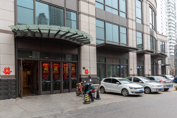 Light Luxury Xiaozhu Bojinwu Boutique Hotel