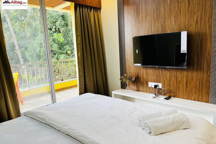 Room 2 of 6