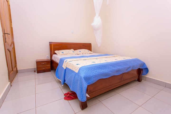 Room 7 of 27