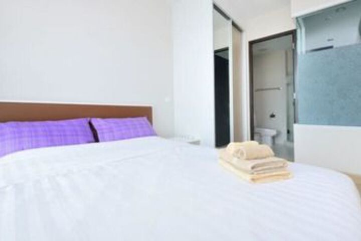 Room 9 of 15
