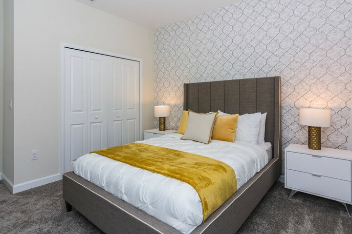 Room 4 of 66