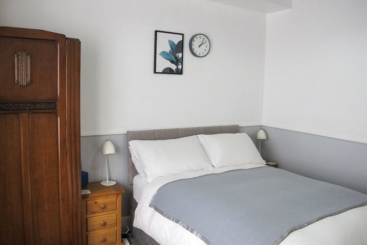 Room 8 of 26