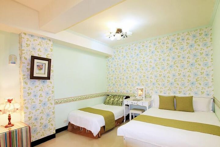 Room 20 of 33