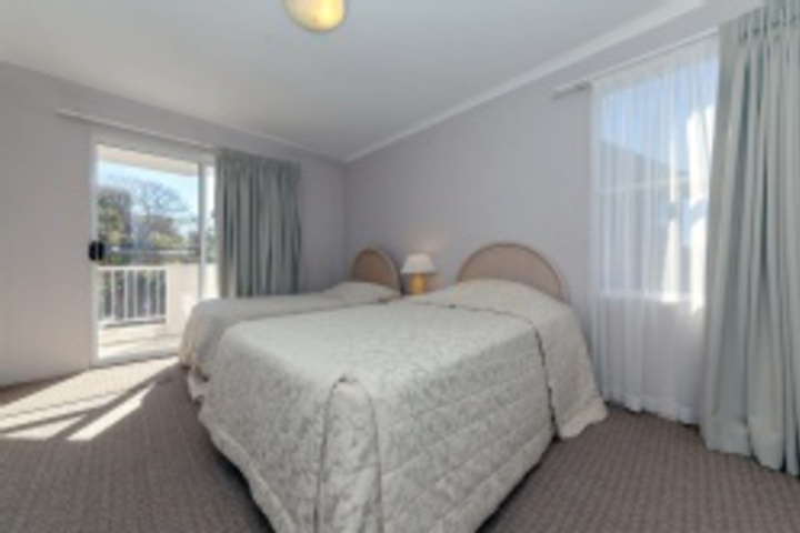 Room 55 of 216