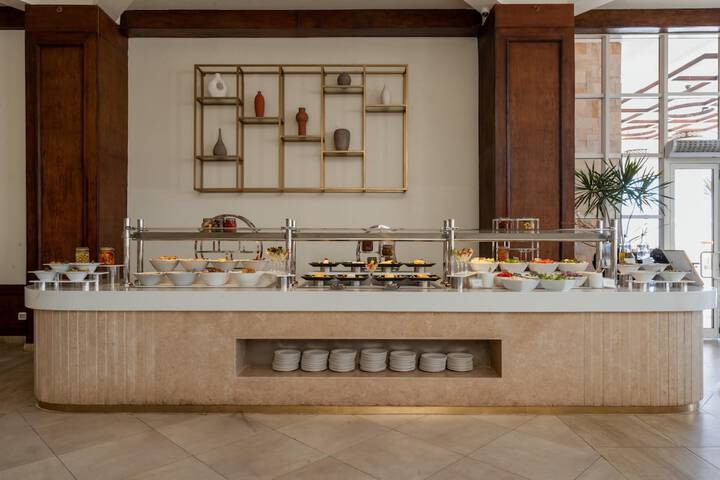 Dining 86 of 129