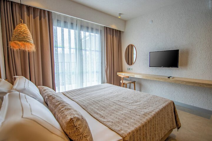 Room 5 of 46