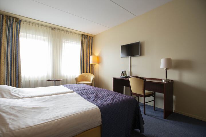 Room 5 of 45
