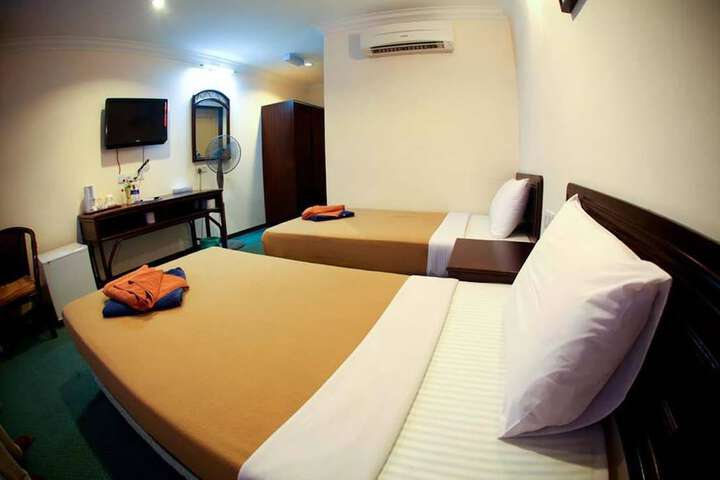 Room 9 of 36