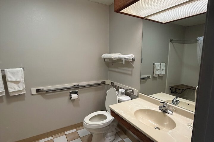 Room 22 of 27