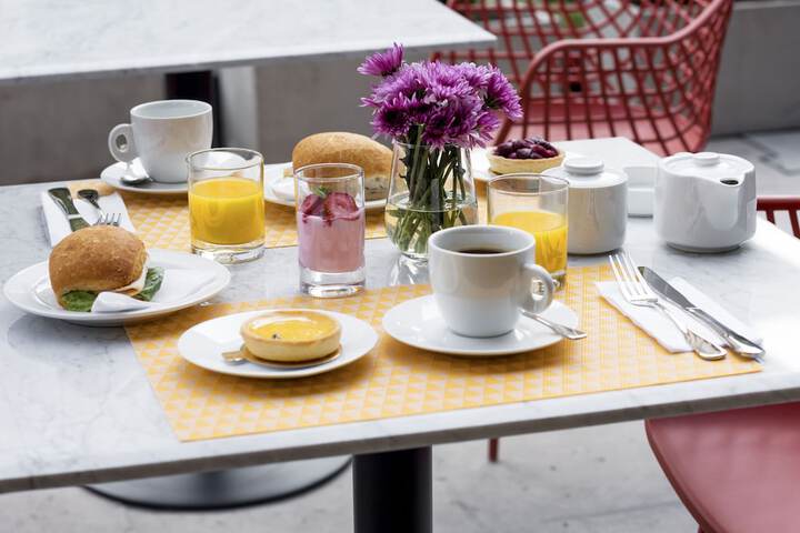Breakfast/Coffee Service 13 of 19