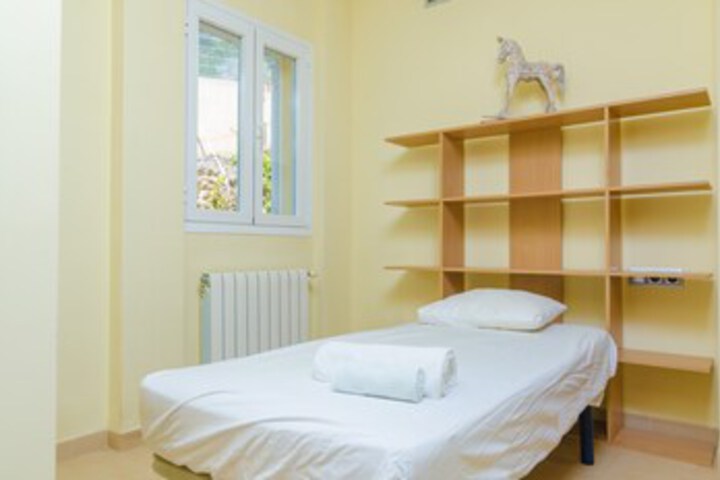 Room 30 of 35