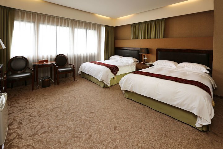 Room 4 of 41