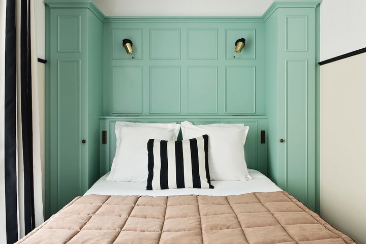 Room 18 of 24