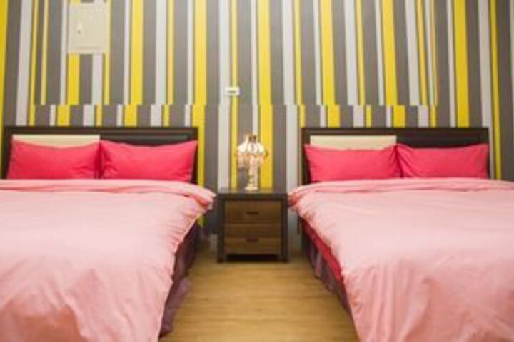 Room 14 of 20
