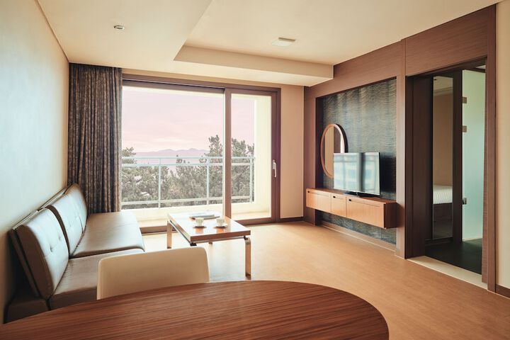 Room 14 of 53