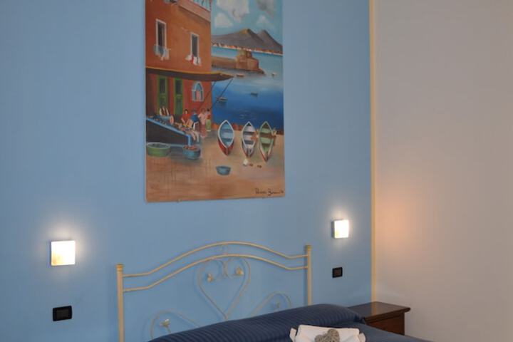 Room 6 of 22