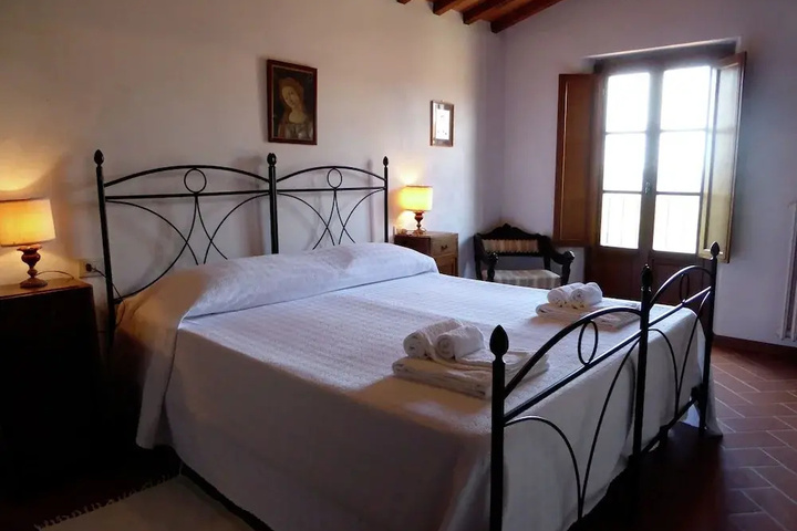 Lovely Holiday Home in Panzano With Swimming Pool
