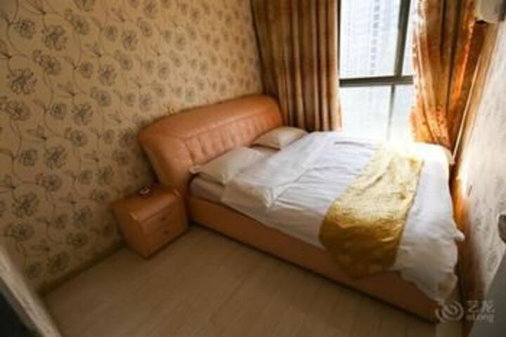 Room 14 of 93