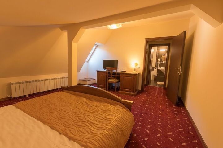 Room 20 of 73